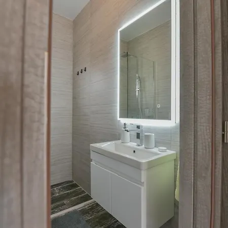 Homena With A Heated Pool Casa vacanze Bibinje