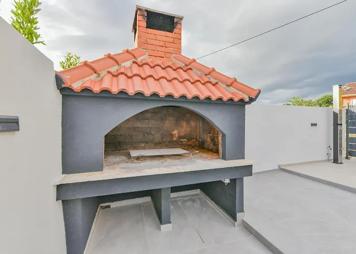 Homena With A Heated Pool
