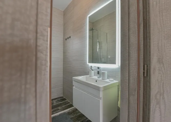 Homena With A Heated Pool Holiday home Bibinje