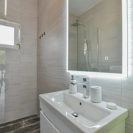Homena With A Heated Pool Holiday home