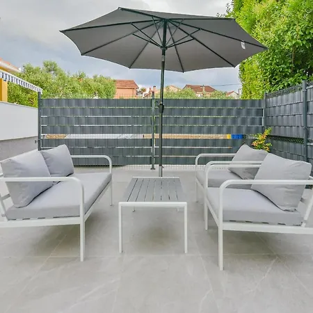 Homena With A Heated Pool *