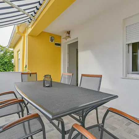 Homena With A Heated Pool * ビビニェ